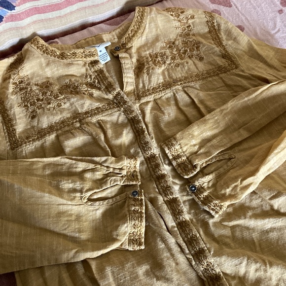 St. John’s bay Embroidered shirt - Picture 1 of 12